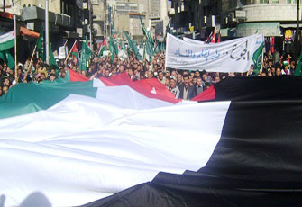 50 ألف أردني يتظاهرون للمطالبة بالتغيير