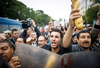 الرئيس التونسي المخلوع يحاول العودة.. والقادة الجدد يرفضون