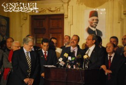 50 نائبًا سابقًا و43 شخصيةً عامةً في البرلمان الشعبي