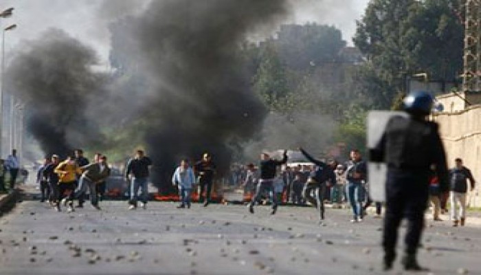 الجزائر.. إجراءات أمنية مشددة ضد مظاهرات الغلاء