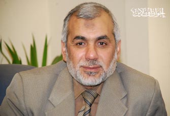 "الكرامة" تطالب النائب العام بالإفراج عن د. محيي حامد