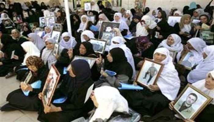 التضامن الدولي تطالب بالإفراج عن 180 أسيرًا فلسطينيًّا