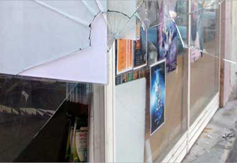 دهم مكتبة "البشائر" بالهرم واعتقال أحد العاملين بها!