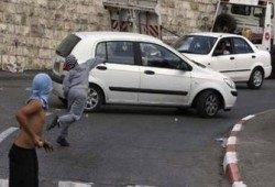 اعتقال 100 طفل فلسطيني رشقوا المغتصبين!