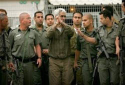 الاحتلال يواصل التضييق على أحمد سعدات