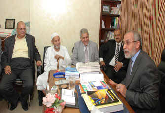 المرشد العام يستقبل وفد حزب الكرامة