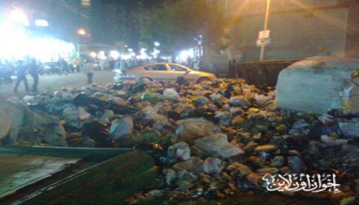 "القمامة" تحاكم الحزب الوطني في "الشورى"