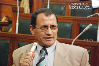 حملة لنظافة مقابر مغاغة برعاية نائب الإخوان