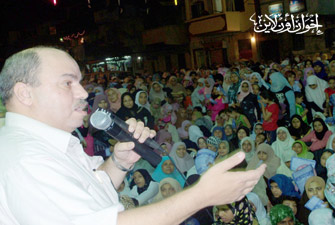 عمرة وجوائز قيمة لأهالي مينا البصل من نائبَي الإخوان