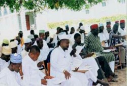 أحد ملوك نيجيريا يعلن إسلامه في رابع أيام رمضان