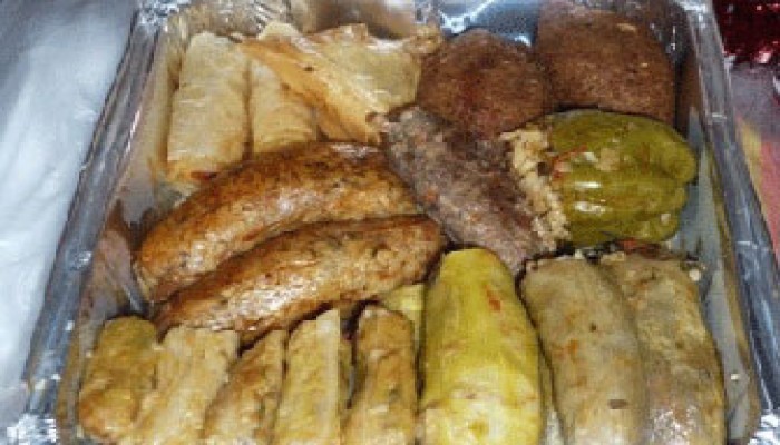 "أم مصطفى" وأولادها يستقبلون رمضان بـ"الدليفري"