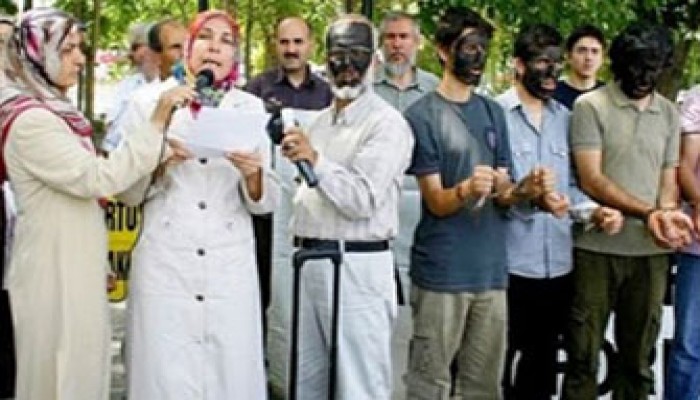 تركيا.. مظاهرات ضد حظر الحجاب