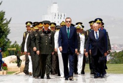 "الوول ستريت جورنال" ترصد انحسار جنرالات تركيا