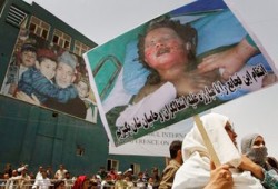 استشهاد 28 مدنيًّا أفغانيًّا في غارة أمريكية