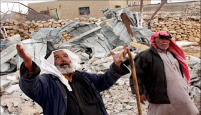 الاحتلال يهدم منازل الأغوار ويعتقل 25 بالضفة