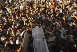 7 شهداء جدد و200 جريح في انتفاضة كشمير