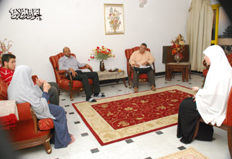 (إخوان أون لاين) في منزل خيرت الشاطر