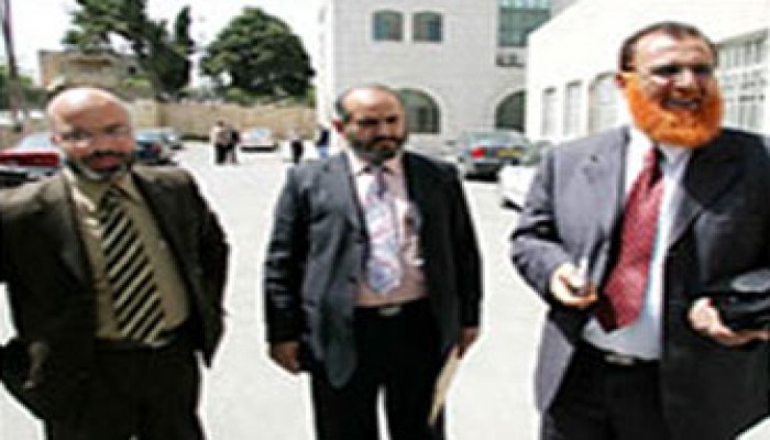 إصابة النائبين عطون وطوطح بوعكة صحية