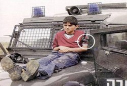 صحف العالم تتهم الصهاينة باستخدام المدنيين دروعًا بشرية