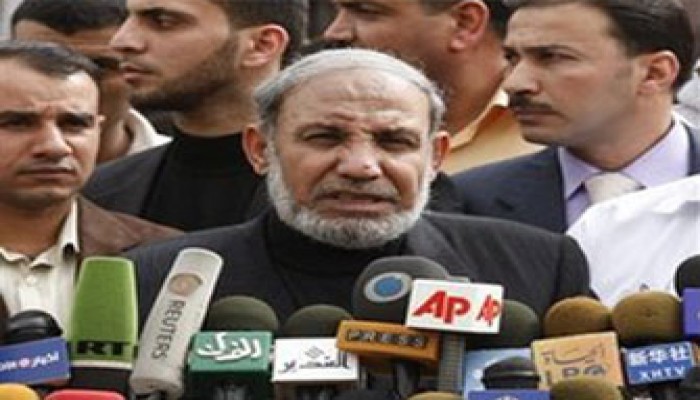 الزهار: مفاوضات تبادل الأسرى متوقفة منذ 5 أشهر