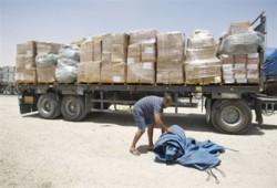 صحف العالم تكذِّب الصهاينة في رفع حصار غزة