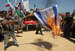 الكيان يتحدى العالم بطلب لتعليق تحقيق "الحرية"!!