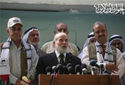 استقبال فلسطيني حافل لوفد نواب الإخوان والمعارضة