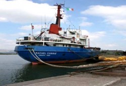 راشيل كوري ترفض تهديد الصهاينة وتقترب من غزة