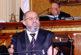 عليوة يطالب بإستاد رياضي للخانكة