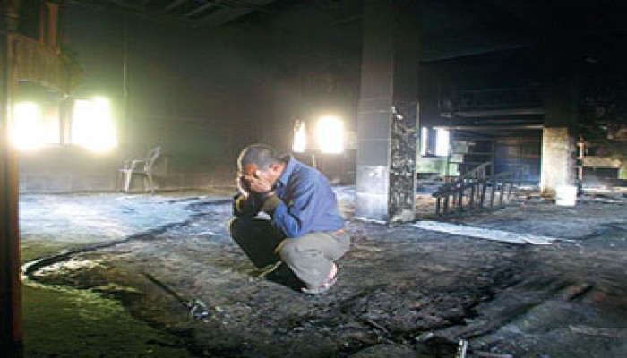 حرق مساجد فلسطين.. إعلان حرب