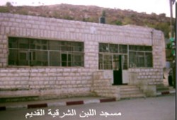 الصهاينة يحرقون مسجدًا وعباس يواصل الاعتقالات