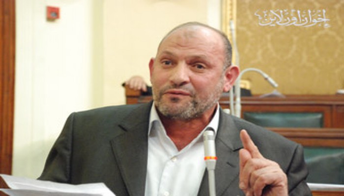 نائب الإخوان ينجح في إنهاء مشكلة الصرف بالبتانون