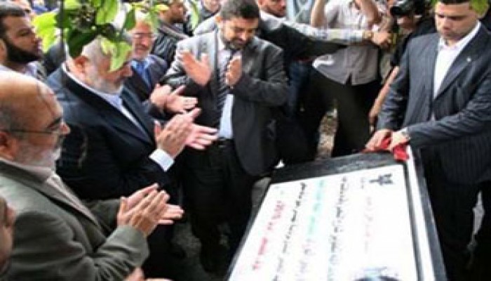 بحضور هنية.. بلدية غزة تفتتح شارع النصر