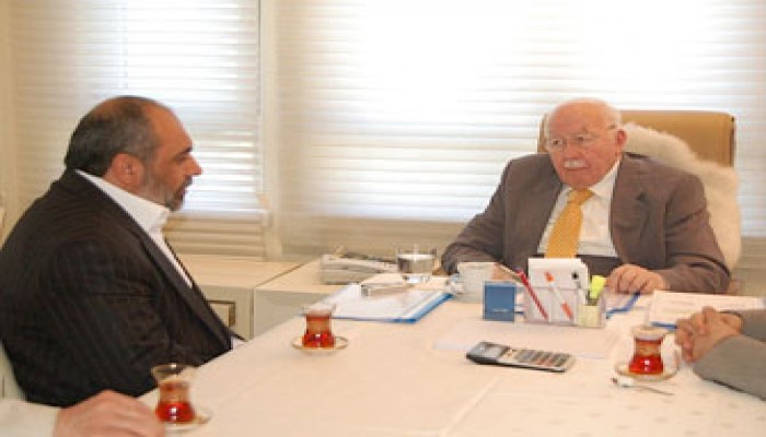 أربكان يدعو إلى تكثيف القوافل الإغاثية لغزة