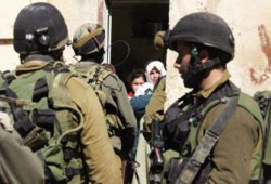 الاحتلال الصهيوني يختطف 11 فلسطينيًّا بالضفة