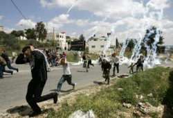 إدانة حقوقية لتهجير فلسطينيِّي الضفة
