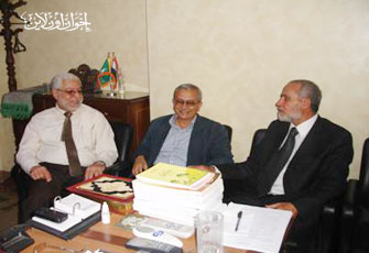 المرشد العام يستقبل د. رفعت سيد أحمد