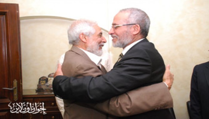 المرشد العام يستقبل د. عزت وإخوانه اليوم