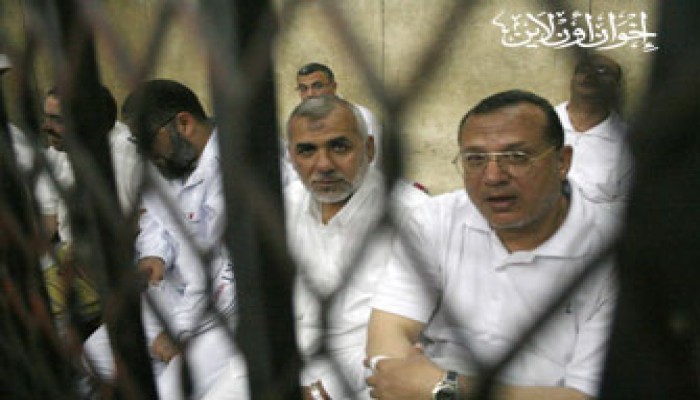 طلب لرفع الكفالة المقررة عن د. عزت وإخوانه