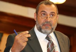 محسن راضي: إلغاء احتفالية المعبد اليهودي جاء متأخرًا