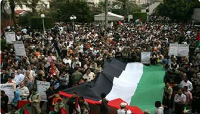 غزة.. مسيرة حاشدة ضد تهويد المقدسات