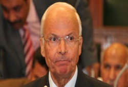 عزبة وتكية وزير الكهرباء!