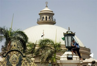 تشكيل لجنة لتعريب جميع المناهج المصرية