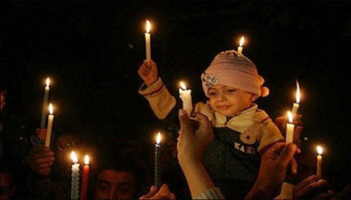 غدًا.. غزة تضيء ألف شمعة ضد الحصار