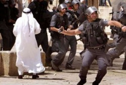 إصابة العشرات من المدافعين عن "الأقصى"