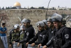 الاحتلال يقتحم لجنة الزكاة بالمسجد "الأقصى"