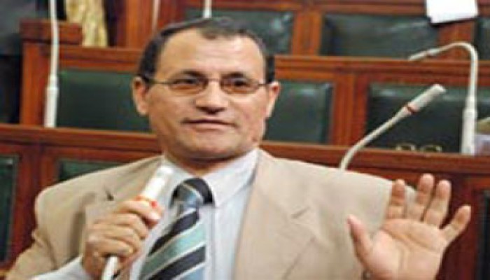 زنوني يتضامن مع طالبات الأزهر