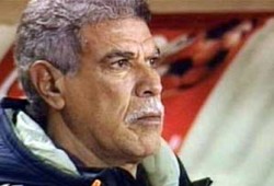 "المعلم" شحاتة كشف النظام