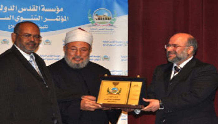 مؤتمر "القدس" السابع يطالب بوقف بناء الجدار الفولاذي