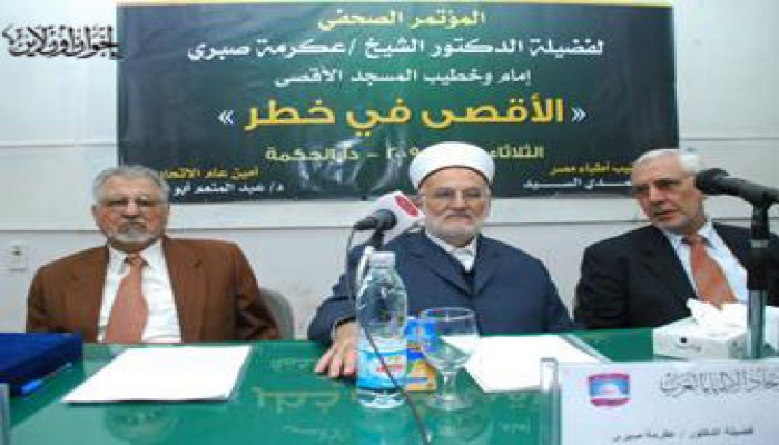 الشيخ عكرمة صبري: زلزال بقوة 5 "ريختر" قد يهدم الأقصى!